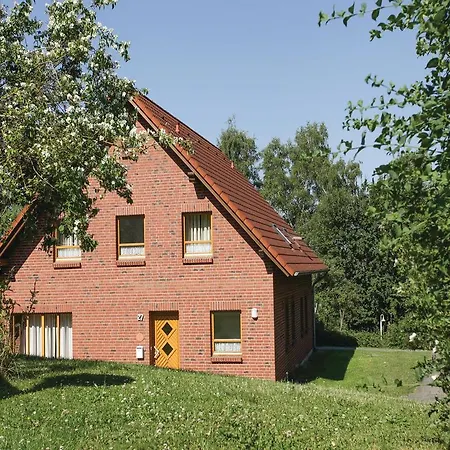 Three-bedroom Holiday In *